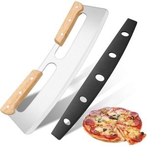 Montzys® Roestvrijstaal Pizzasnijder - RVS Pizzames - Pizza Snijder 35cm - Keukengerei - Keuken Accessoires - Inclusief Beschermhoes