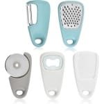 AYNKH 5 STKS Draagbare Keuken Gadgets, Kaasrasp, Flesopener, Fruit/Groente Dunschiller, Pizza Cutter, Knoflook/Gember Grinder, Roestvrij Staal Camping Accessoires, Ruimtebesparend Gebruiksvoorwerp Set