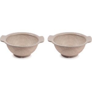 Set van 2x stuks kunststof keuken vergiet taupe 27 x 24 x 10 cm - Plastic vergieten keuken accessoires - Afgieten