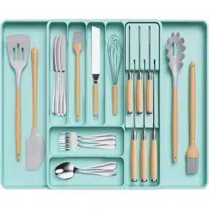 Bestekbak voor de keuken, uitbreidbare bestekbak met uitneembaar messenblok, verstelbare accessoire- en bestekplank, kunststof, bestek, lepel, vorken, groot, blauwgroen