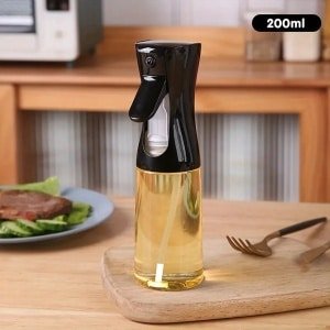 Oliefles - 200ML - Olie Spray - Olie Spuit - Keuken & Koken - Huishouden - Spray voor Olijfolie of Zonnebloem Olie - Keuken Accessoires - Luxe Oliespuit - Hoge Kwaliteit - Inhoud: 200ml - Kitchen - Keuken Musthaves - Oliespray / Olie Spuitfles