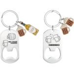 Allecto Plus - Sleutelhanger flesopener met gravure 2 stuks - roestvrijstalen sleutelhangers - gepersonaliseerde gravure - kurkentrekker voor bierblikjes - keuken en bar accessoires