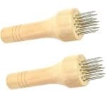 Titel: Roestvrijstalen Vlees Tenderizer met Naalden voor Mals Vlees - Set van 2 Stuks - Keuken Accessoires voor Kip en Voedselverwerking