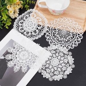 Allecto plus - Set van 8 witte gehaakte doilies - 15,5 cm - Handgemaakt - Keuken decoraties - Eetkamer accessoires - Feestdressoirs - Ronde tafellopers