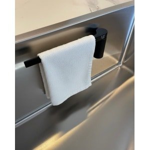 Kitchenluxx - Magnetische Vaatdoekhouder - Zwart (Materiaal: RVS) - Keuken Organizers - Keuken accessoires - Keukenorganizers - Aanrecht Organiser