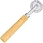 Pasta Cutter Wheel - Zinc Alloy - Lange Houten Handvat - Ravioli Stamp Maker - Press Rolling - Rotary Cutter - Pizza Pastry Tools - Fluted Edge Molds - Thuis Accessoire - Keuken Gadget Functies