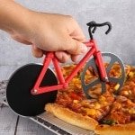 Pizza-Snijder Fiets - Keuken Gadget - Origineel Cadeau - Roestvrij Staal - Super Scherp Mes - Pizza Accessoire - Handig Hulpmiddel - Rood Model