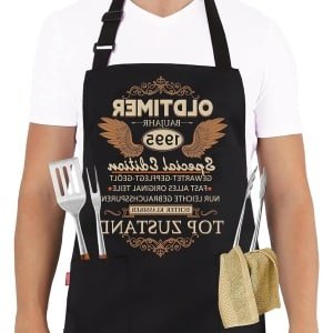 Barbecue schort voor heren - Kookschort 30e verjaardag man - Waterdicht zwart schort met spreuk - Cadeau voor mannen - Geschikt voor keuken - Oldtimer bouwjaar 1995 - Verjaardagscadeau heren - Barbecue accessoire.