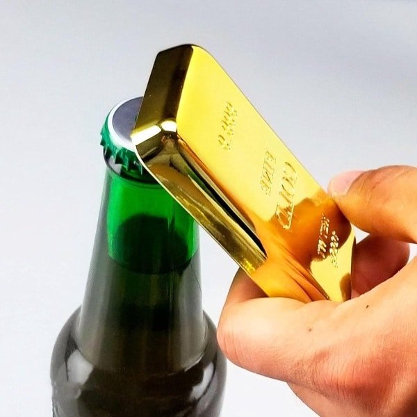 Gouden Lingot Flessenopener - Creatieve Draagbare Blikopener met Magneet - Keuken Accessoires - Uniek Cadeau voor Bierliefhebbers - Praktische Soda Cap Opener