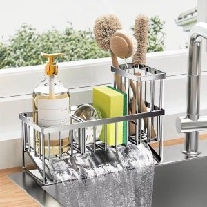 QTTVBTNA - 1 Stuk Gootsteen Organizer - RVS - Roestbestendige Sink Caddy met Borstelhouder - Spons Houder en Zeepdispenser Tray voor Keuken - Aanrecht Opberger voor Afwasborstel, Spons en Schoonmaakaccessoires - Modern Keuken Accessoire Zilver