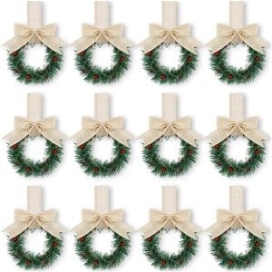 QTTVBTNA - 12 Stuks Mini Kerstkransjes met Lint - Boerenstijl Keuken Decoratie - Met Bessen voor op Kast en Raam - Feestelijke Kerst Accessoires voor Sinterklaas en Kerstmis